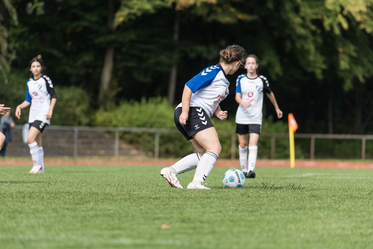 Bild 81 - wBJ VfL Pinneberg - Germania Schnelsen : Ergebnis: 15:1